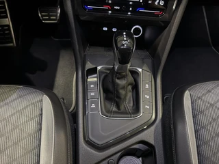 Volkswagen Tiguan 1.5 TSI R-Line Pano Head-up Trekhaak VOL! / 17