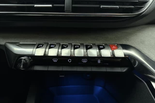 Peugeot 3008 1.2T 130pk GT | Achteruitrijcamera | Parkeersensoren V+A | Cruise & Climate control | Navi | Apple Carplay / Android Auto / 28