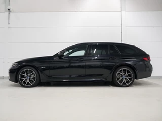 BMW 5 Serie Touring 530e xDrive M-Sport Panoramadak | Adapt. Cruise Control / 5