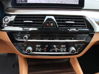 BMW 5-serie Touring 530e Luxury Line | SOH 91% | LASER LED | H&K audio / 19