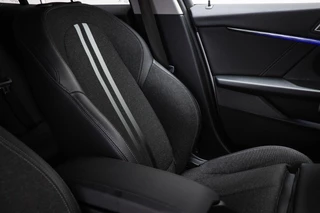 BMW 1-serie 118i Executive Edition | HALF LEDER | DAB | APPLE | DRAADLOZE LADER | CAMERA | 17" / 9