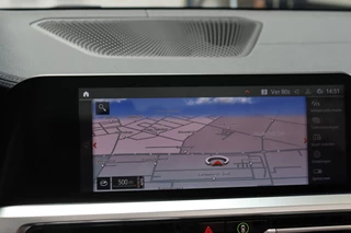 BMW 4 Serie Cabrio 430i High Executive M Sport Pakket Automaat  / Live Cockpit Professional / Harman Kardon / Air Collar / Leder / Head-Up Display / 19 Inch / M Sportremsysteem / Driving Assistant Professional / Safety Pakket / Laserlight / CoPilot Pack / Shadow Line / 21