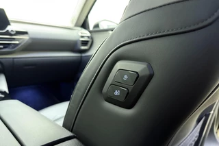 Citroen C5 X 1.6 Plug-in Hybrid 225 Shine | Lederenbekleding | Massage stoel | Elektrisch verstelbare stoel | Camera | Stuur en stoelverwarming | Getint Glas / 18