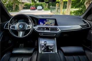 BMW X5 xDrive45e M Sport  22" Laser Crafted Clarity HUD Panorama Trekhaak / 9