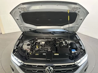 Volkswagen T-Roc 1.5 TSI 150pk DSG Life Navigatie Trekhaak Parkeersensoren App-Connect DAB+ / 17
