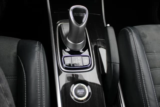 Mitsubishi Outlander 2.0 PHEV Executive Edition / 32