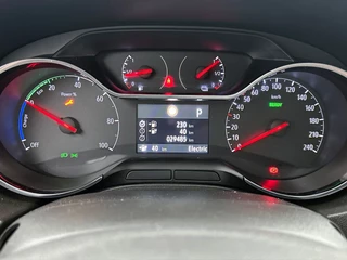 Opel Grandland X 1.6 Turbo Hybrid4 Business Elegance | Automaat | Cruise control | Stoelverwarming | Parkeersensoren / 16
