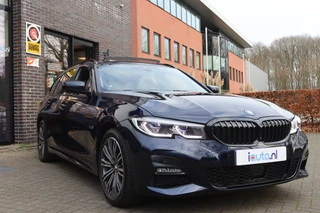 BMW 3 Serie Touring 330e M-Sport Shadow Line  Pano/Laser LED/Leder/360/Keyless/Headup/ACC/Dodehoek / 40