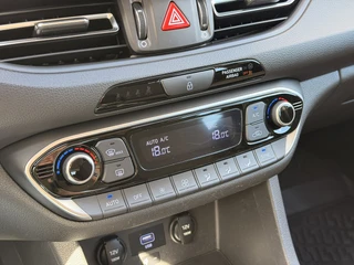 Hyundai i30 Wagon 1.0 T-GDi MHEV Comfort Smart Virtual Camera CarPlay Keyless / 31
