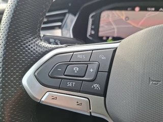 Volkswagen Passat Variant 1.4 TSI PHEV GTE * Panoramadak * Elek. Achterklep * Navigatiesysteem * 18 Inch Velgen * / 35