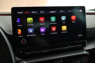 CUPRA Formentor 1.4 TSI 204pk e-Hybrid Essential Trekhaak Camera Stoelverwarming Memory Keyless Navigatie / 34