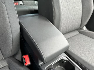 Volkswagen Golf Variant 1.5 eTSI DSG Life Trekhaak | Navi | Adap. Cruise | 4-season | Rijklaar incl. garantie / 23