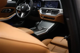 BMW 3-serie 330e xDrive eDrive M-Sport Edition | MEDIA PACK | STUURVERWARMING | TREKHAAK | 19" / 18