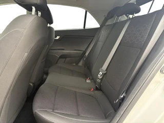 Kia Rio 1.0 TGDI DynamicLine | Navigatie | Airco | Apple Carplay / Android Auto | Achterruitrij Camera | Lichtmetalen Velgen | / 28
