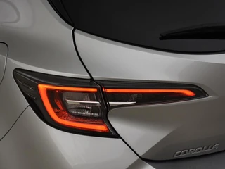 Toyota Corolla 1.8 Hybrid Dynamic | Trekhaak | Stoelverw. | Halfleer | / 12