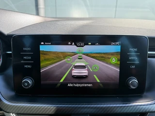 Skoda Kamiq 1.0 TSI Monte Carlo * Panoramadak * Parkeercamera * Navigatiesysteem * Keyless entry* / 21