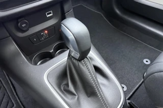 Citroen C3 1.2 110pk PureTech Shine | Automaat | Apple Carplay/Android Auto | Airco | Achteruitrijcamera | Cruise Control | DAB / 22