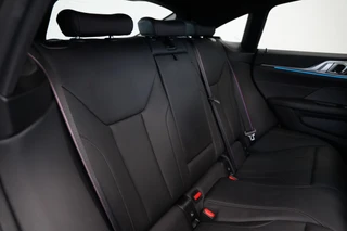 BMW 4 Serie Gran Coupé M440i xDrive High Executive  ACC Opendak Wide Screen Head-up H&K Trekhaak Carbon Laser Light Portimao Blue! / 26
