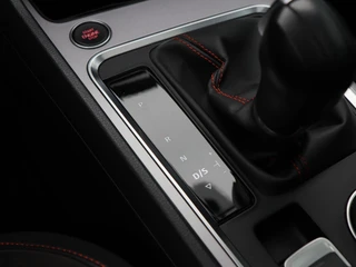 SEAT Ateca 1.5 TSi 150 Pk Automaat FR Business Intense | Trekhaak | Panorama dak | 360 Camera | Beats Audio | 19 Inch | / 44