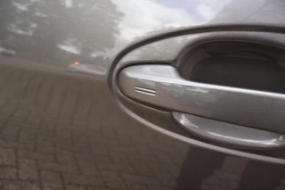 Toyota Yaris 1.5 HYBRID DYNAMIC APPLE/ANDROID KEYLESS CLIMA CAMERA / 7