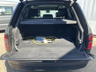 Land Rover Range Rover P400e Vogue Pano Meridian Memory Leer Luchtvering 360° Dealer-Serviced! PHEV / 60