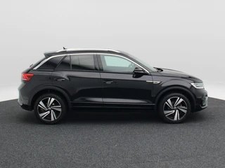 Volkswagen T-Roc 1.5 TSi R-Line Business 150 Pk Automaat | Trekhaak | Carplay | Virtual Cockpit | Adaptive Cruise | Keyless | Elektrische Achterklep | 18 Inch / 8