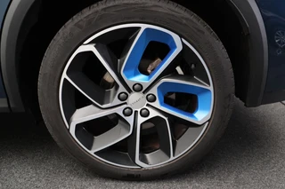 Lynk & Co 01 1.5 261PK Plug-in Hybrid Pano/dak Apple/Carplay Adaptive/Cruise / 33