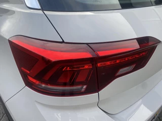 VOLKSWAGEN T-Roc 1.0 TSI 110pk Life Business / 12