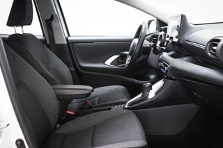 Toyota Yaris 1.5 Hybrid Dynamic | STOELVERWARMING  LED | CIMA | DAB  | APPLE | CAMERA / 5
