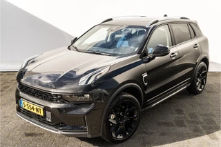 Lynk & Co 01 1.5 Plug-in Hybrid 262 Pk I Black Pack 360 Camera | Panoramadak I 75 km Elektrisch I NL Auto I 20 inch. LMV l 1e eigenaar / 21