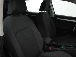 Volkswagen Golf Variant 1.5 eTSI Life Business | BTW | Automaat | Adaptive cruise | Stuur & Stoelverwarming | Camera / 13