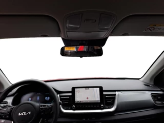 Kia Stonic 1.0i Turbo MHEV ComfortLine 100 PK | 1e Eigenaar | Airco | Bluetooth | Camera | Cruise control | Metallic lak | Fabrieksgarantie t/m 3-7-2031 | NAP / 13