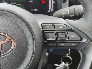 Toyota Yaris HYBRID 115 DYNAMIC STOEL/STUURVERW 16'' LM-VELGEN AD-CRUISE CLIMA APPLE/ANDROID PRIVACY GLASS CAMERA / 15