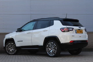 Jeep Compass 4xe 240 Plug-in Hybrid Electric Summit | Panoramadak | Leder | 360 | Stoelverwarming/ventilatie | BLIS / 4