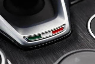 Alfa Romeo Giulia 2.0 Super 200PK Leder l Carplay l Camera l Winterpakket | Memory / 18
