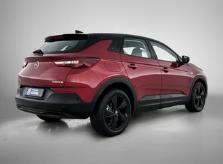 Opel Grandland X 1.6 Turbo Hybrid4 Business Elegance | Automaat | Cruise control | Stoelverwarming | Parkeersensoren / 2