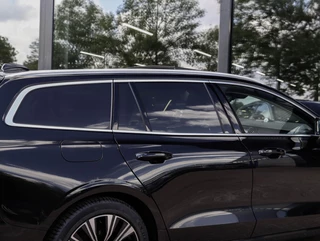 Volvo V60 T6 AWD Ultra Bright / 22