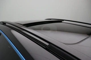 Lynk & Co 01 1.5 261PK Plug-in Hybrid Pano/dak Apple/Carplay Adaptive/Cruise / 34