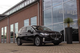 BMW 2-serie Active Tourer 230e xDrive Luxury Line | 1e eigenaar | BTW auto | Driving Assistant | Harman Kardon | 360 camera | Panoramadak | Head-up | M-sportstuur | Keyless entry / 9
