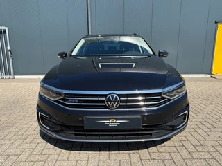 Volkswagen Passat Variant 1.4 TSI PHEV GTE * AUTOMAAT * Parkeercamera * Massage * Keyless * / 8