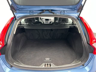 Volvo V60 1.5 T2 Summum | Origineel NL | Pano/dak | Trekhaak | Camera | Leder | Stoelverwarming | / 33