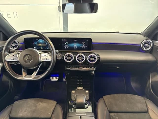 Mercedes-Benz A-klasse 200 Business Solution AMG | CAMERA | STOELVERW. | SFEERVERLICHTING / 4