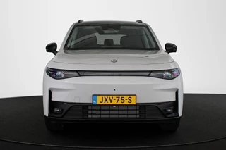 Leapmotor C10 Design REEV 28.4 kWh / 16