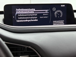 Mazda CX-30 2.0 e-SkyActiv-G M Hybrid Homura | Adaptive Cruise | Stoelverwarming | CarPlay | HUD | Camera | Parkeersensoren / 25