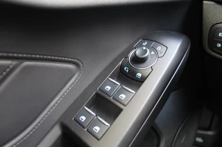 Ford Focus Wagon 1.0 EcoBoost Hybrid ST Line X  | BLIS | Head-Up | Trekhaak | Adaptieve cruise / 31