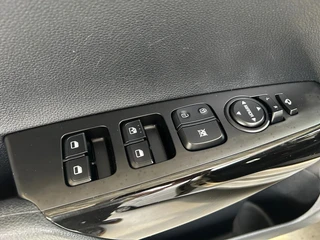 Kia Picanto 1.0 DPi DynamicPlusLine | Apple Carplay / Android Auto | Navigatiesysteem | Lichtsensor | Parkeersensoren + Camera Achter | Cruise Control | Climate Control | 15"Lichtmetalen Velgen / 11