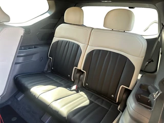 Kia EV9 GT-line AWD 99,8 kwh 7 zits | 385 PK | Geventileerde/verwarmde stoelen | Wireless Carplay & Android auto | 2.500 kg trekgewicht | Meridian | Fabrieksgarantie t/m 19-6-2033 +3x 1 jaar*  | NAP / 12