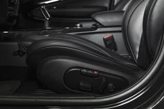 MINI Clubman 2.0 JCW ALL4 Chili  | S/K-Panodak | Adapt. Cruise | Stoelverw. | PDC | Camera | NAV + App.Connect | ECC | Harman Kardon | LM 19" | / 17