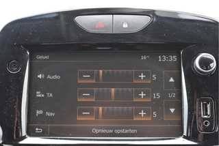Renault Clio 0.9 TCe GT-Line 2x Pack Essentiel  | Keyless | DAB | Navi | Cruise Control | Airco | Sportstoelen | Full LED | LM-Velgen / 47