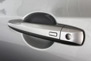 Nissan Juke 1.6 Hybrid N-Design Automaat Trekhaak Stoelverwarming Keyless / 19